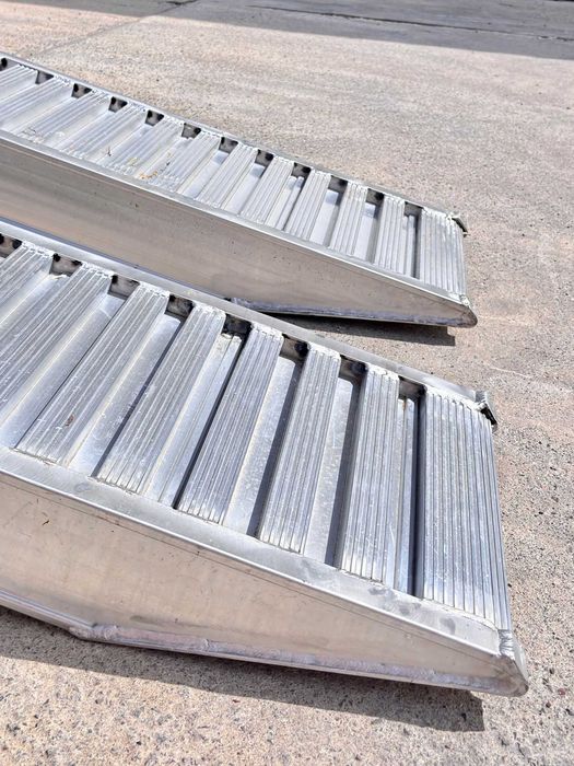 Товарни рампи-пътеки за строителна техника