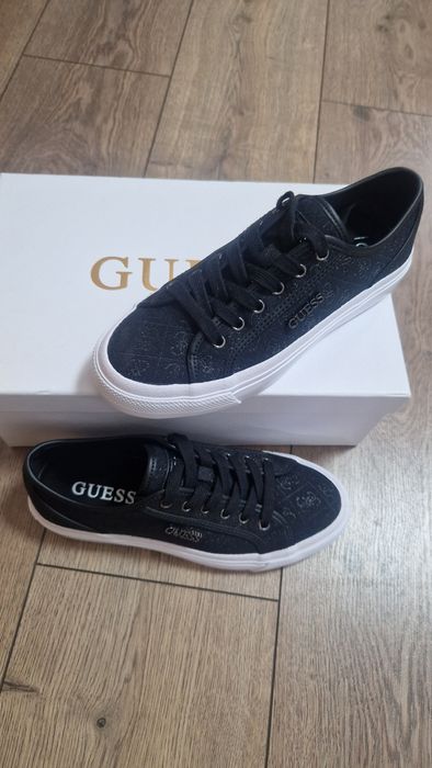Дамски кецове GUESS