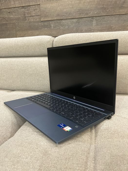 Лаптоп HP Pavilion 15-eg3003nu