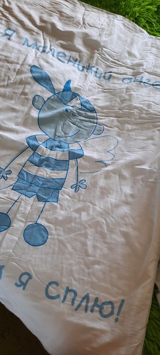 Продам бортик на кроватку.