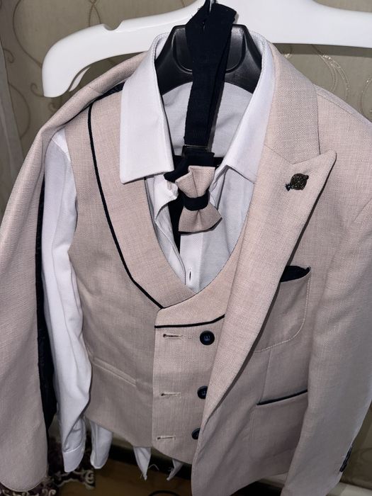 Костюм для мальчика нарядный