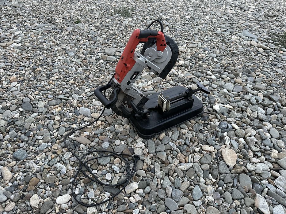 YATO YT-82185, fierăstrău cu bandă pentru metal