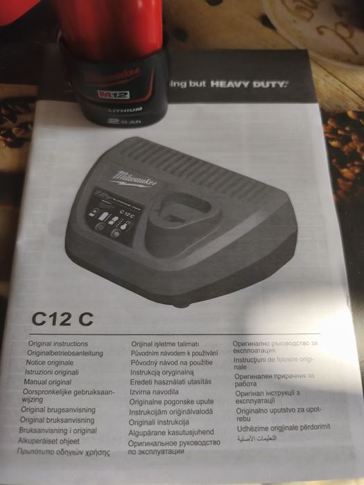 Încărcător  Milwalki+o baterie M12