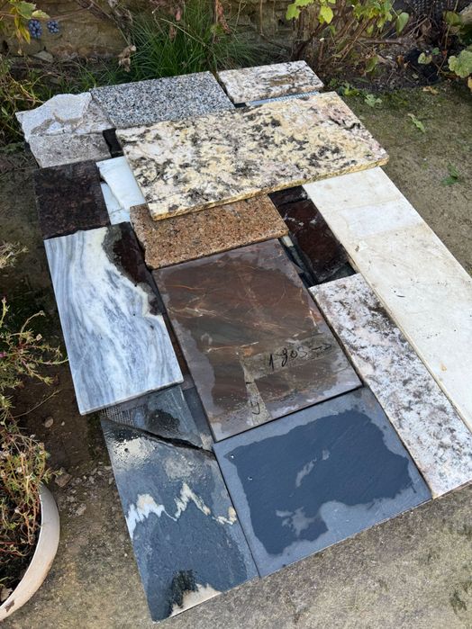 Bucati mari si mici de granit natural, ideale pentru pavaj mozaic, curti, alei