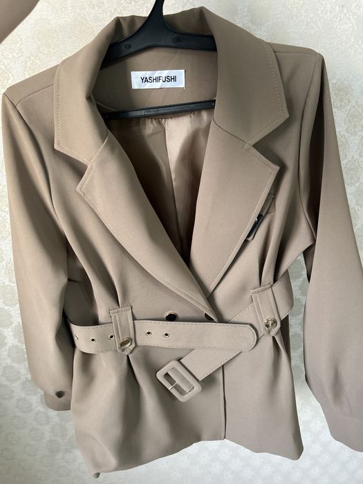 Стильный пиджак (тренч)