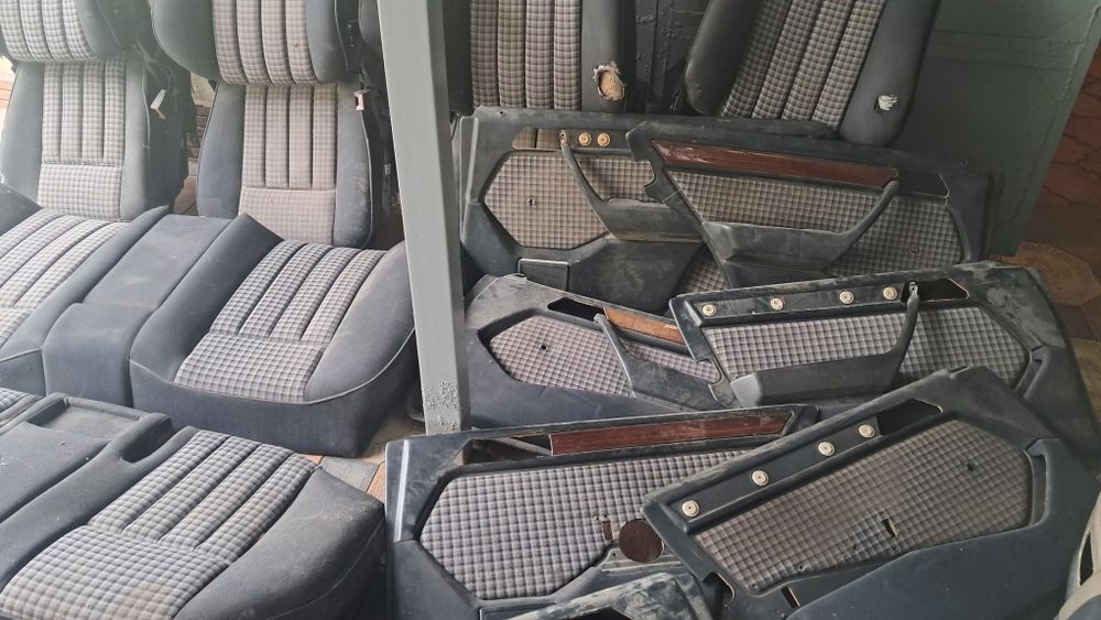 Мерс.124 ешка Сиденья.