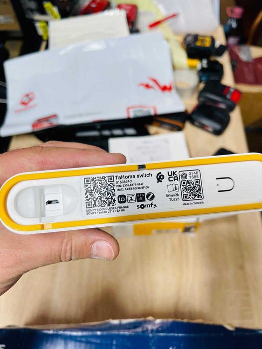 Unitate comanda Somfy Tahoma Switch DIY, Compatibil RTS si ZigBee 3.0