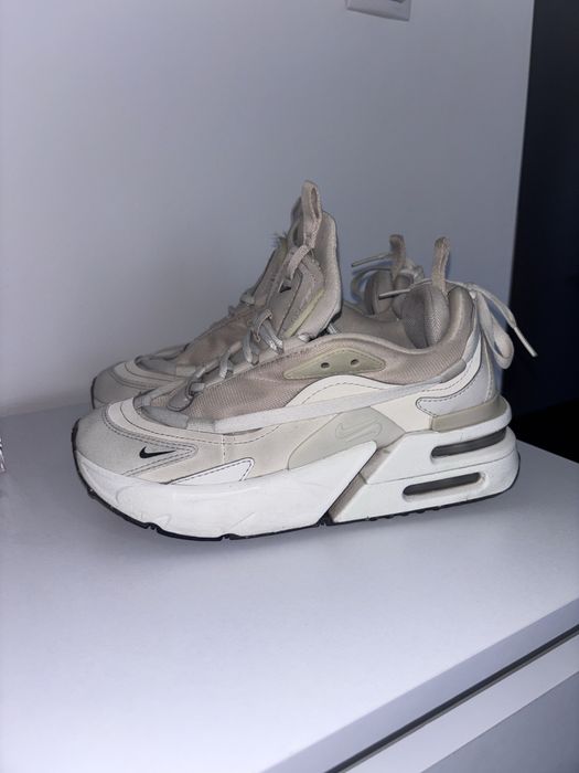 Vand nike air max furyosa damă