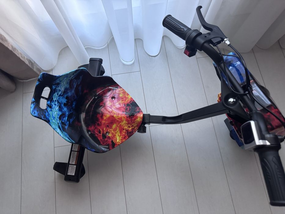 Vând Tricicleta electrica drift pentru copii