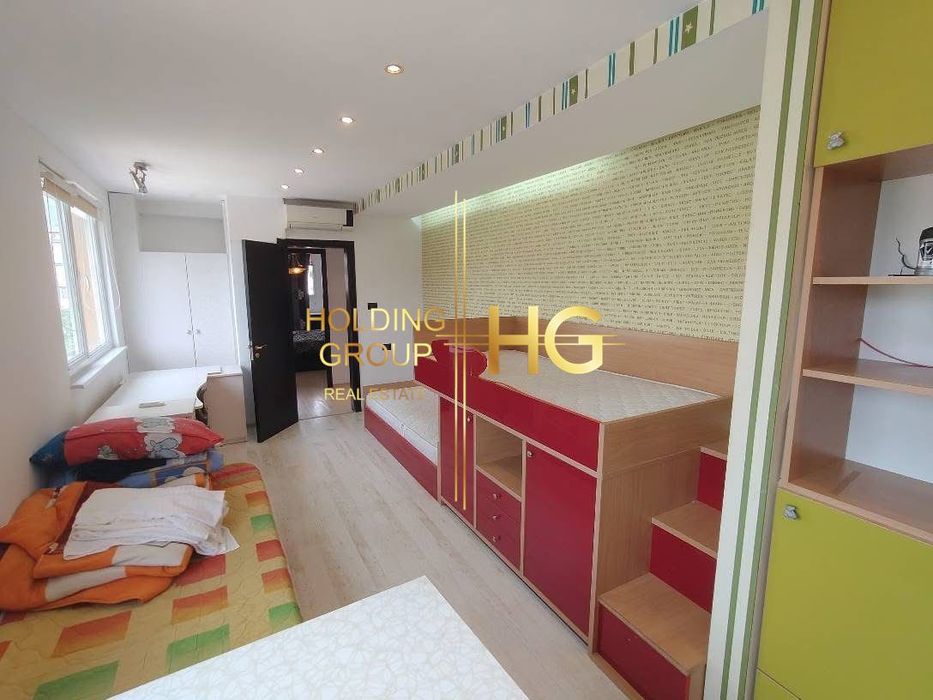 Продава се Тристаен апартамент в Варна, Левски - 144 кв.м за 1702 €/кв.м - Снимка #7