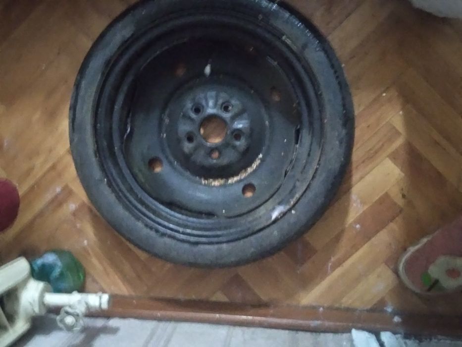 Продаетмя колесо запаска