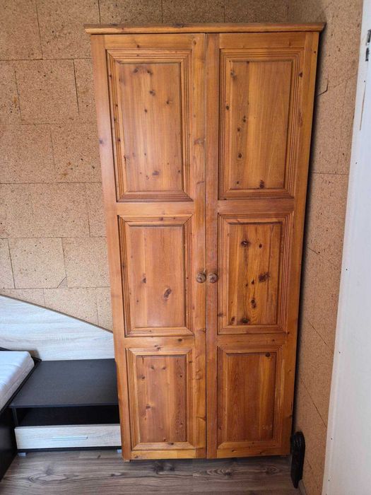 Гардероб двукрилен/дървен