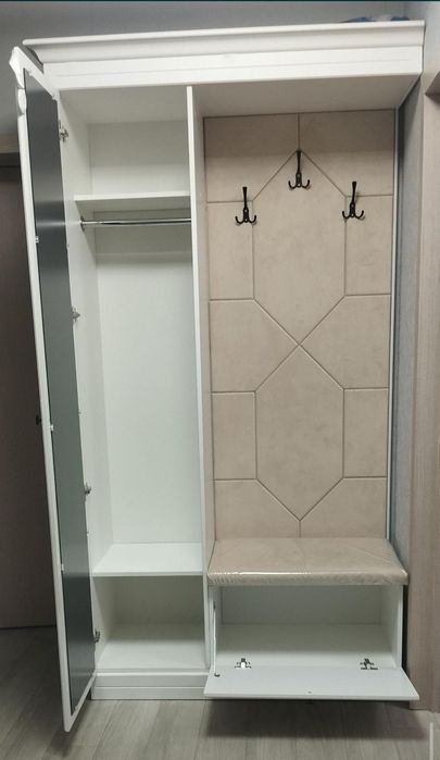 Продам шкаф-прихожая