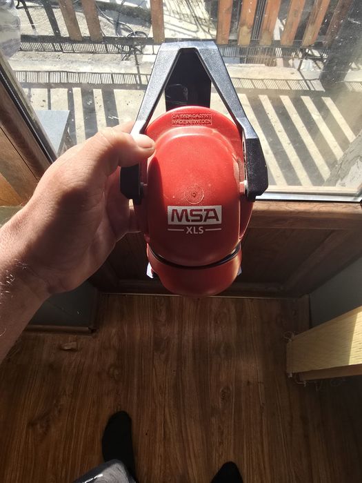 Шумоизолиращи слушалки