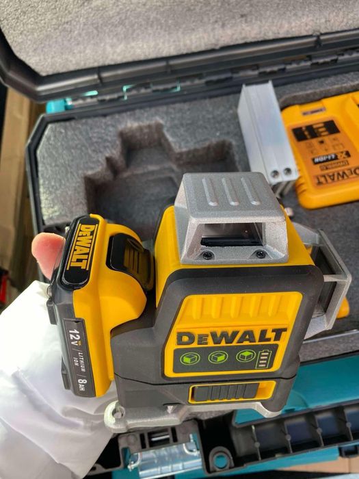 Лазерен нивелир Dewalt 16 линии 4D