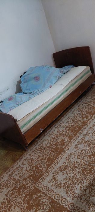 Продаётся диван б/у для 1-го человека.