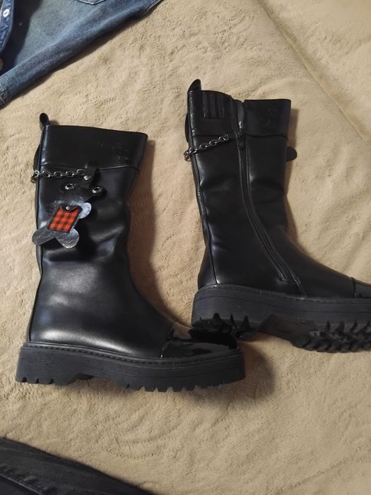 Продам детские сапоги