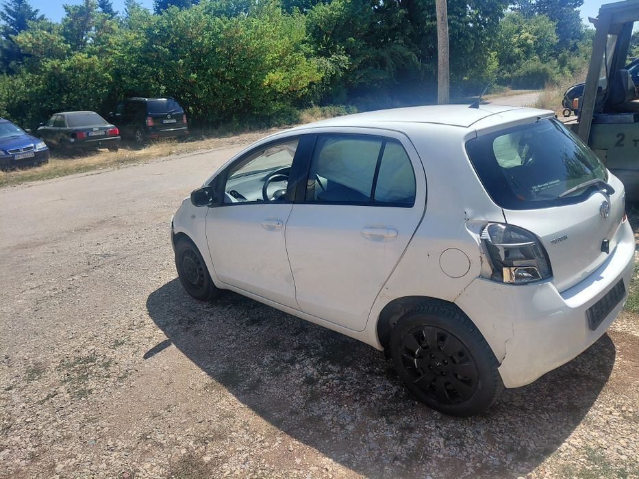 Toyota Yaris 1.0i vvti на части !!!