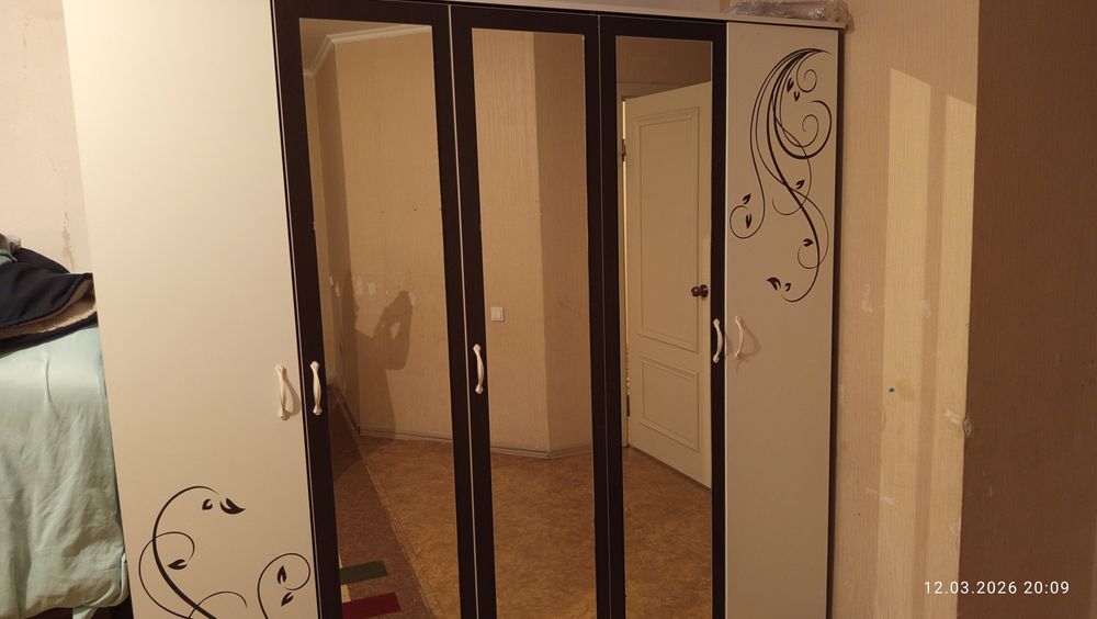 Шкаф 6 есікті сост жөте жақсы