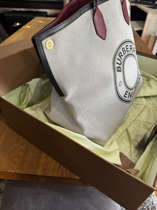 Дамска чанта Burberry