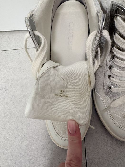 Adidasi Guess originali