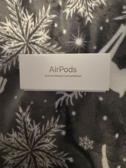 Casti Appel AirPods 4 (2024)