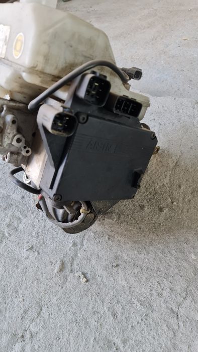 Pompa servo mitsubishi pajero 3