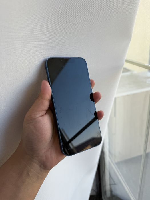 iPhone 13 256 ГБ в идеальном состоянии