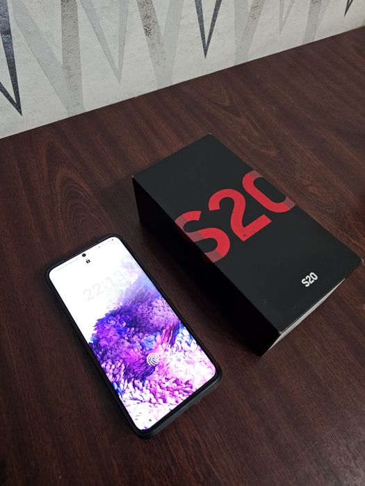 Продаю Galaxy S20