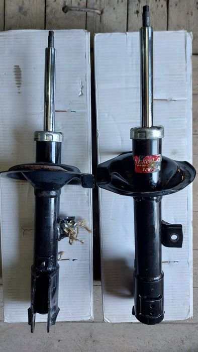 Аммортизаторы передние на Митсубиши Аутлендер ХЛ .