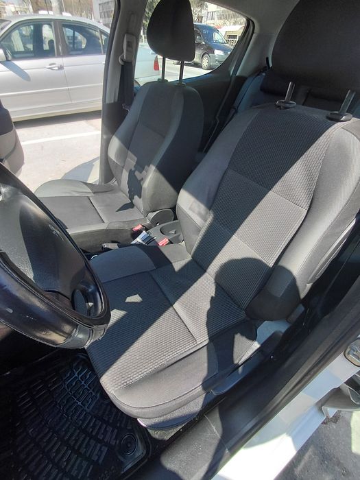 Продавам Peugeot 207+