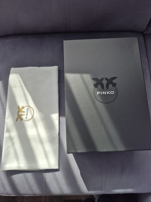 Нови маратонки Pinko размер 38