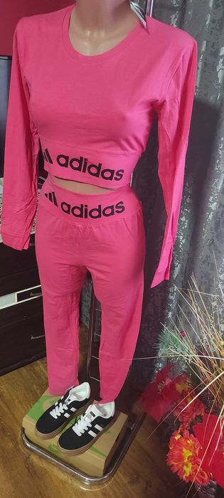Compleu roz adidas