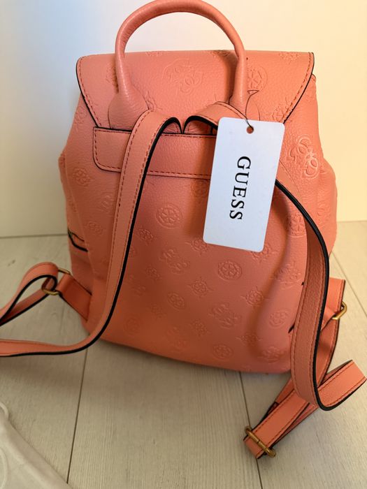 Раница Guess - нова