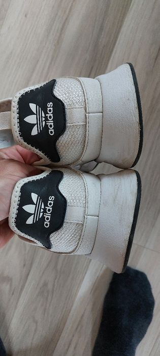 Маратонки-Adidas