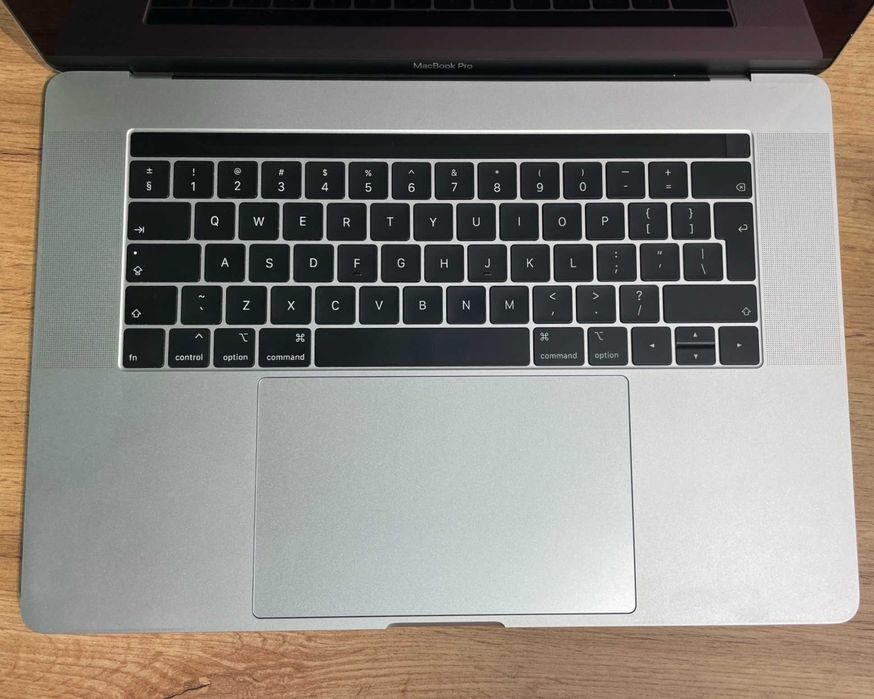 Apple MacBook Pro 15 2018 i7 512GB RAM 16GB Silver | TrueGSM
