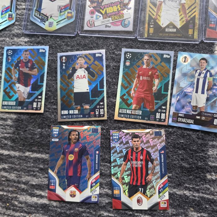 Футболни карти match attax fifa365