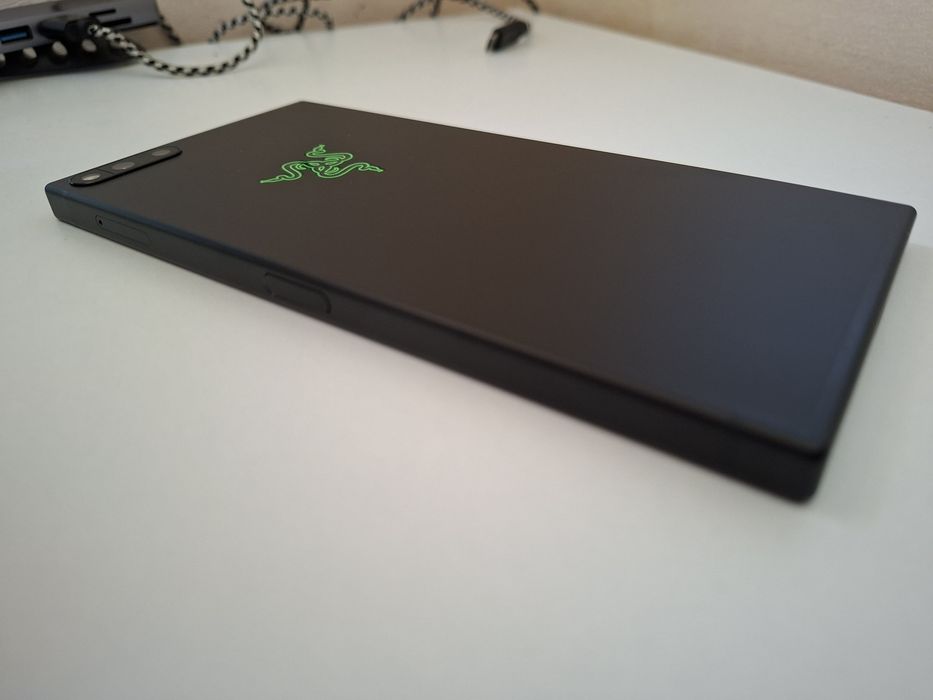Razer 1 / геймърски  телефон / НОВ