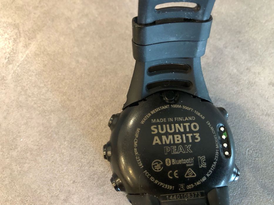 Продавам часовник Suunto Ambit 3