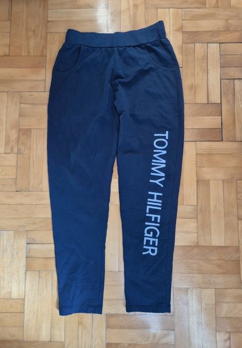 Pantaloni sport Tommy Hilfiger – Mărimea L pentru copii