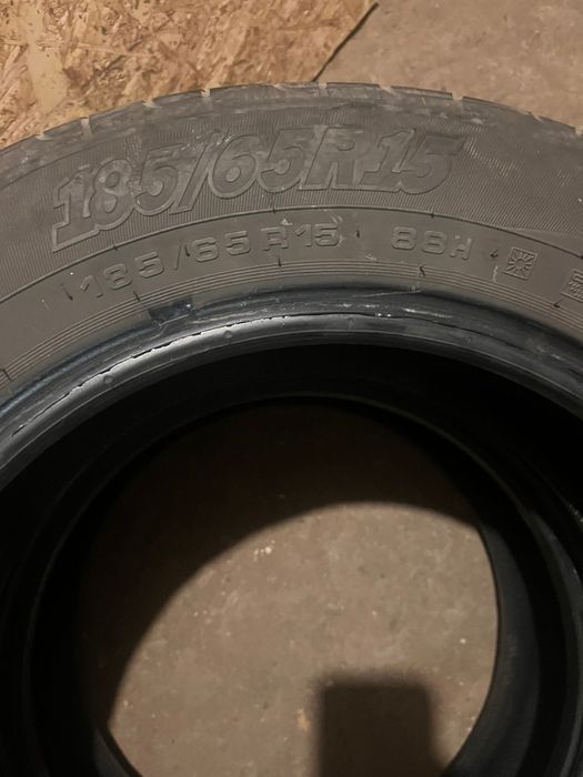Покрышка 185/65 R15