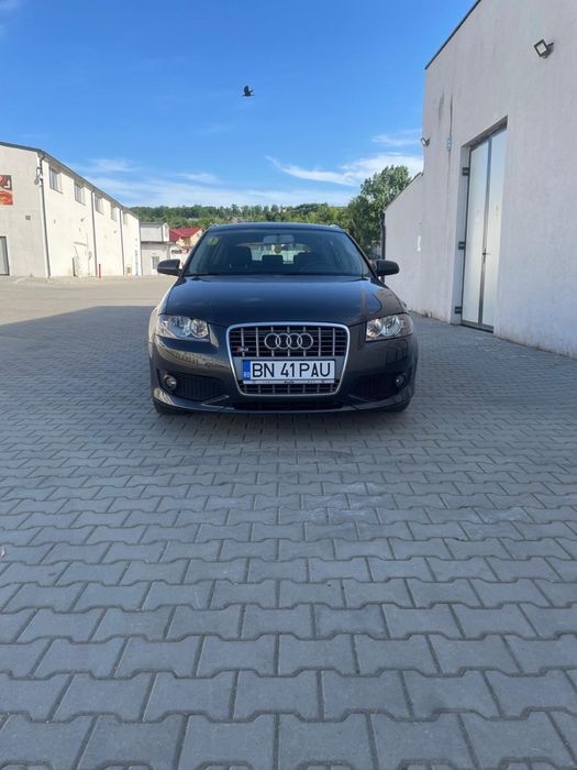 Audi a3, BP, An 2008,putere 140, bara fata S3, Uși S Line, culoare Gri