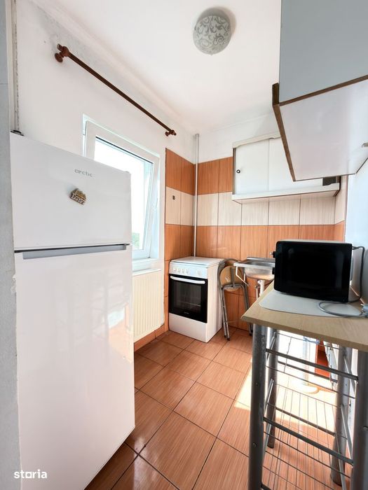 Apartament o camera, 24 mp utili, etaj 3 - Zona Girocului