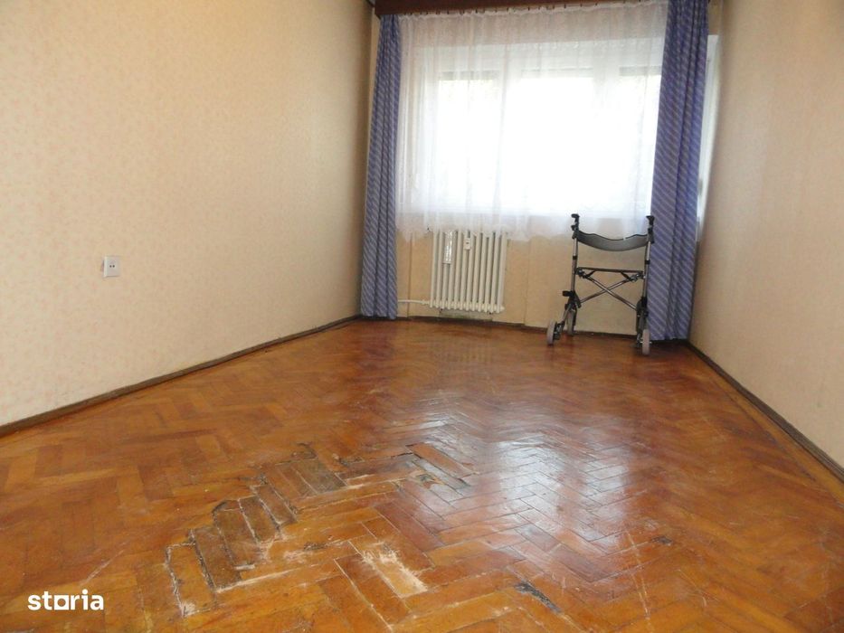 Apartament 3 camere conf. 1 parter inalt zona centrala, vad comercial