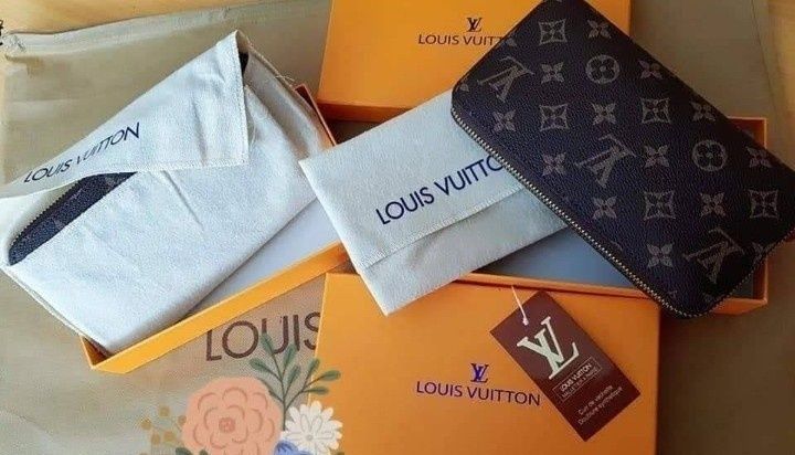Portofele piele naturală Louis Vuitton, cutie, saculet, etichetă