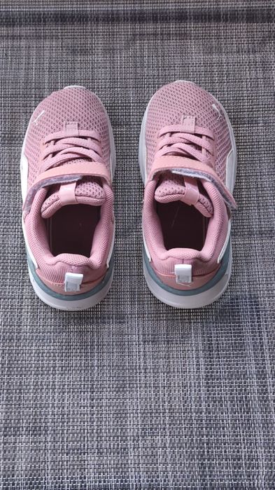 Детски маратонки за момиче Puma