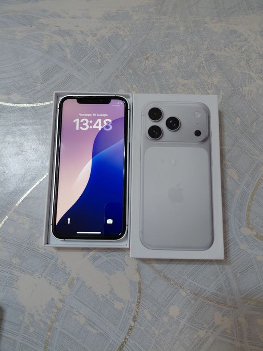 Продается Айфон телефон