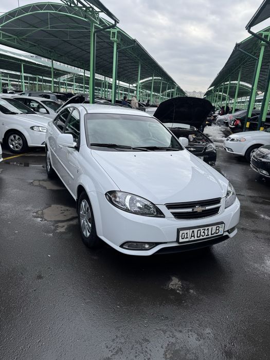 Jentra mexanika sotiladi