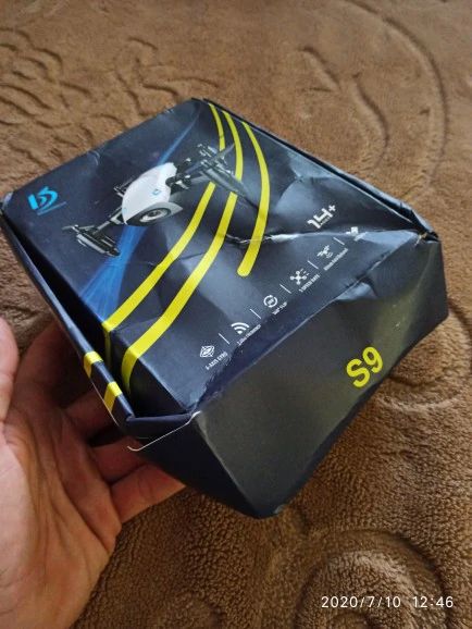 Мини-квадрокоптер дрон на радиоуправлении