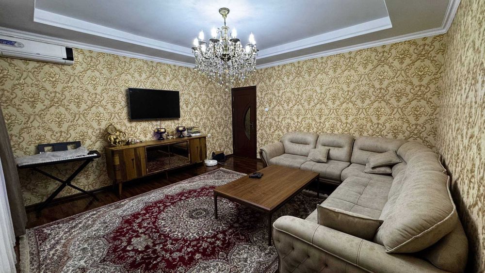 Срочно Продается 4-х комнатная квартира на Юнусабаде ор-р Бадамзар